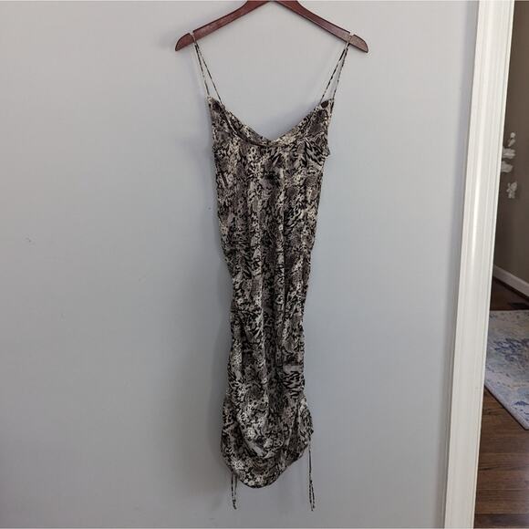 Free People Day to Night Printed Slip Leopard Print Gray XS - Picture 10 of 10